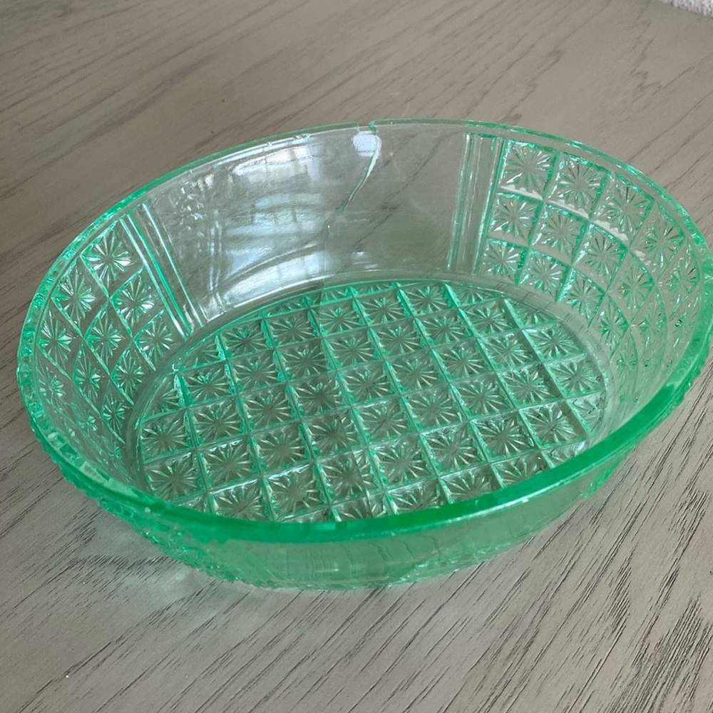 Antique Richard’s And Hartley Uranium Bowl 1880s